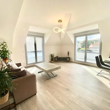 Le Petit Roof *